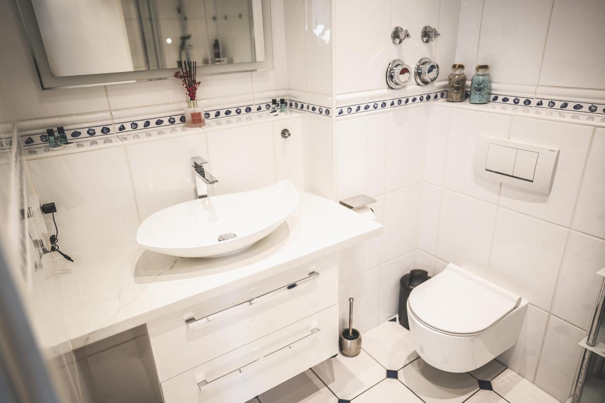 Luxus Maisonette Wohnung Am See, Wehome Premium Sankt Leon-Rot Exterior foto